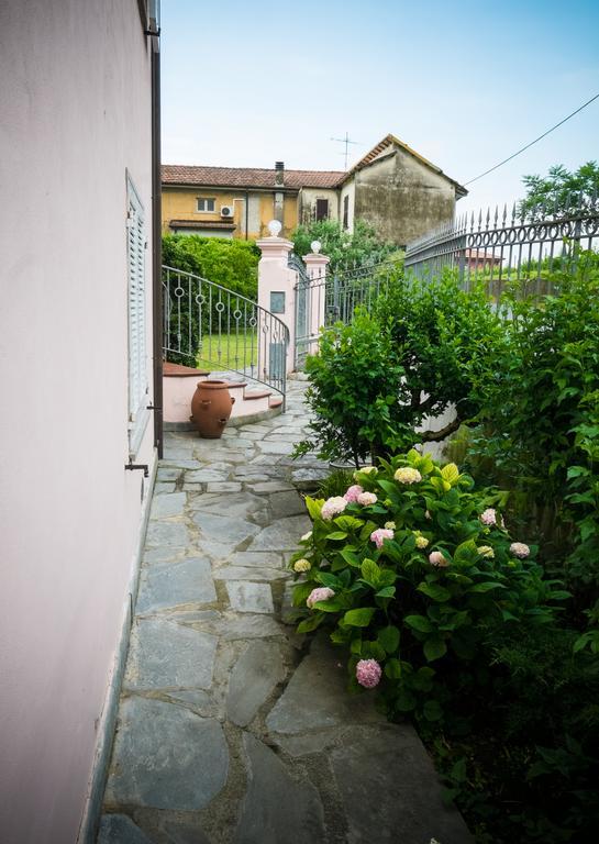 Bed And Breakfast Welcome Sarzana Exterior foto